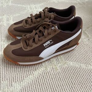Puma sneakers new without box 7